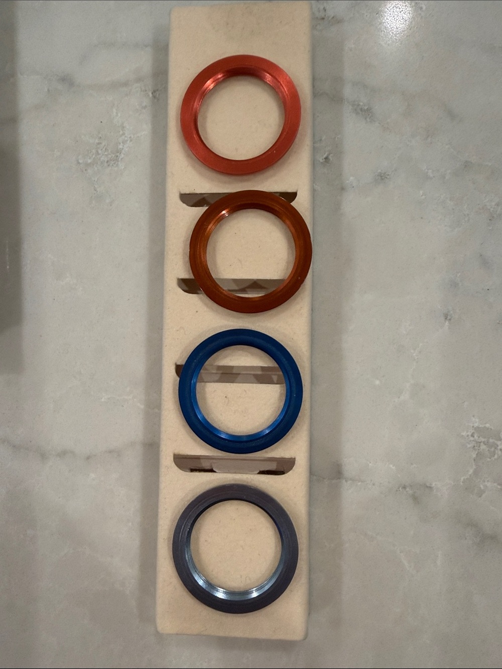 Gucci Multicolor Bezel in Red, Orange, Blue, Purple - Picture 3 of 4